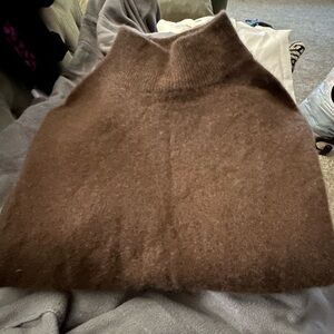 Cozy Brown 100% Cashmere Turtleneck Sweater, Size Medium